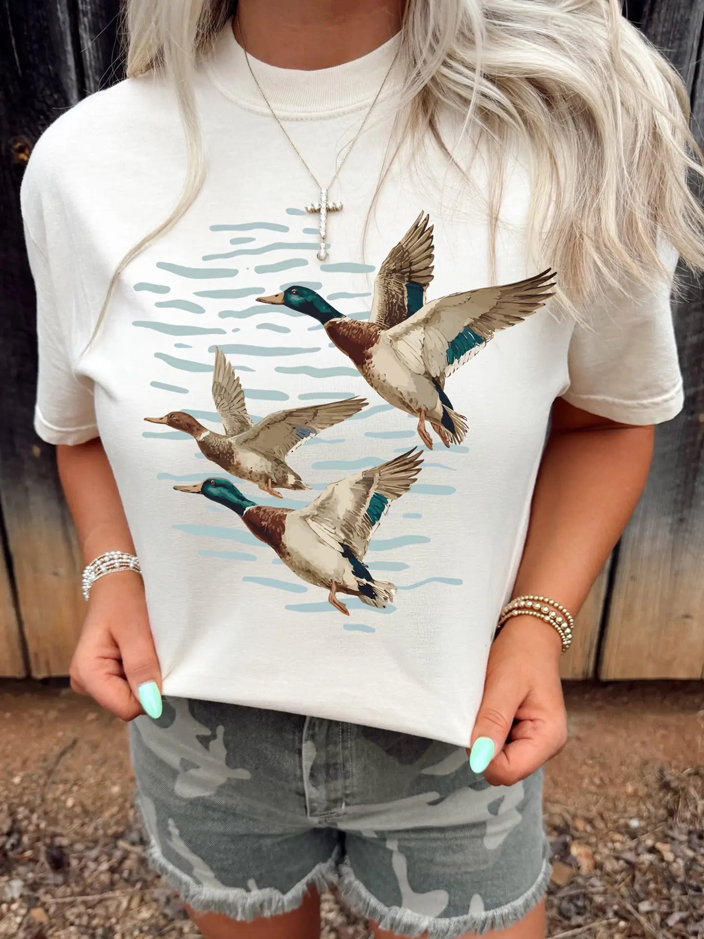 Western Mallard Lake Graphic Round Neck Casual T Shirt