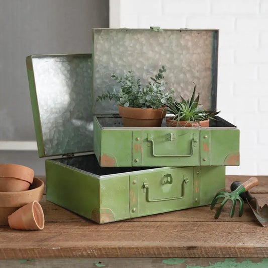 Vintage look set of metal trunks