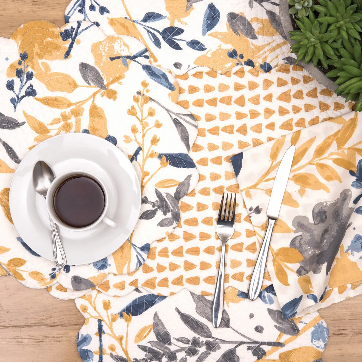 Natural Home Floral Round Placemat