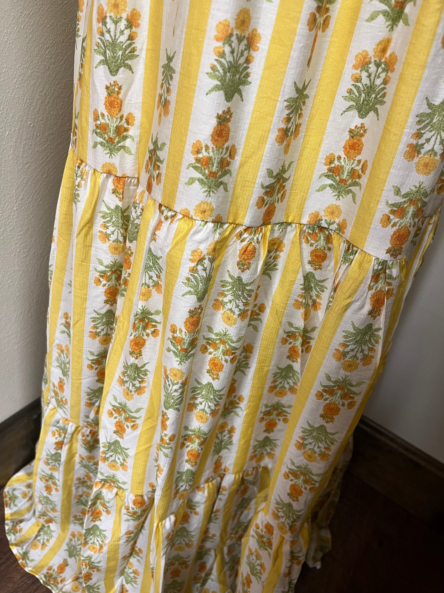 Sweetheart yellow floral midi dress