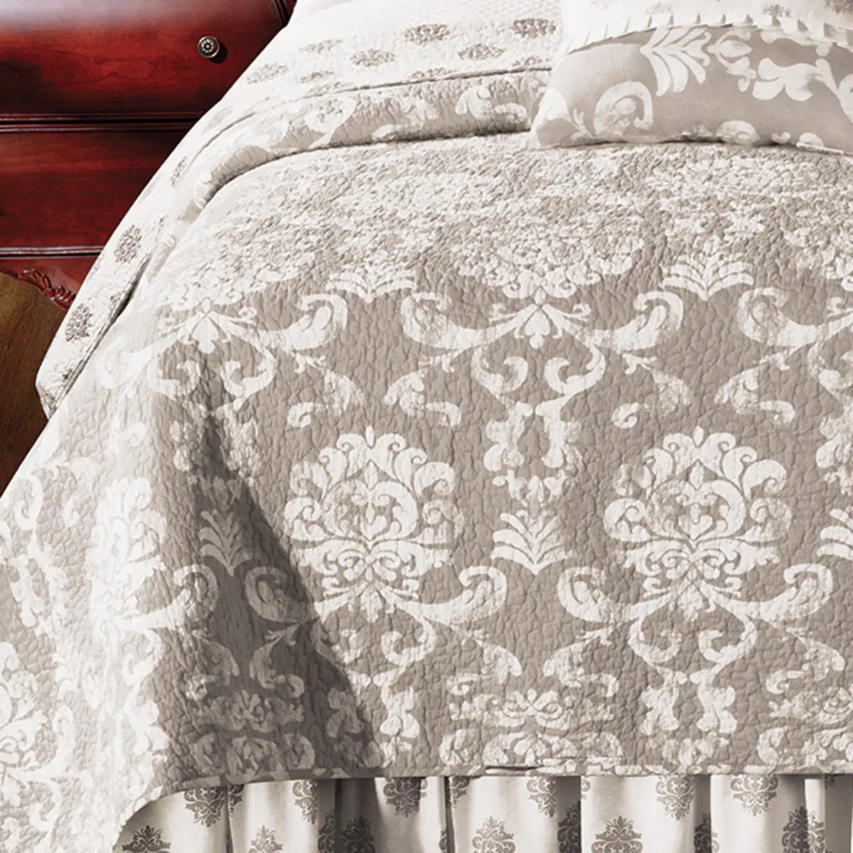 Providence Damask Quilt full/queen