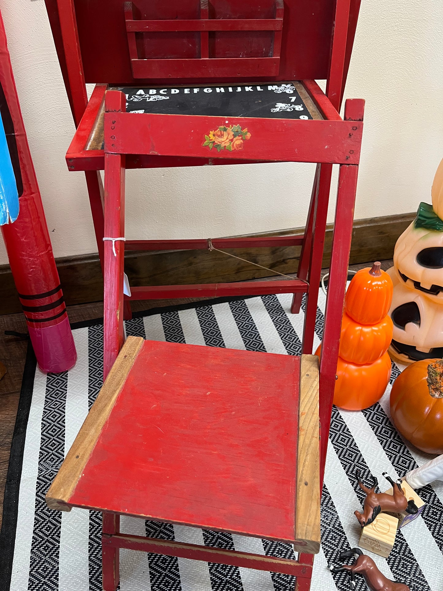 Vintage Child’s desk w chair