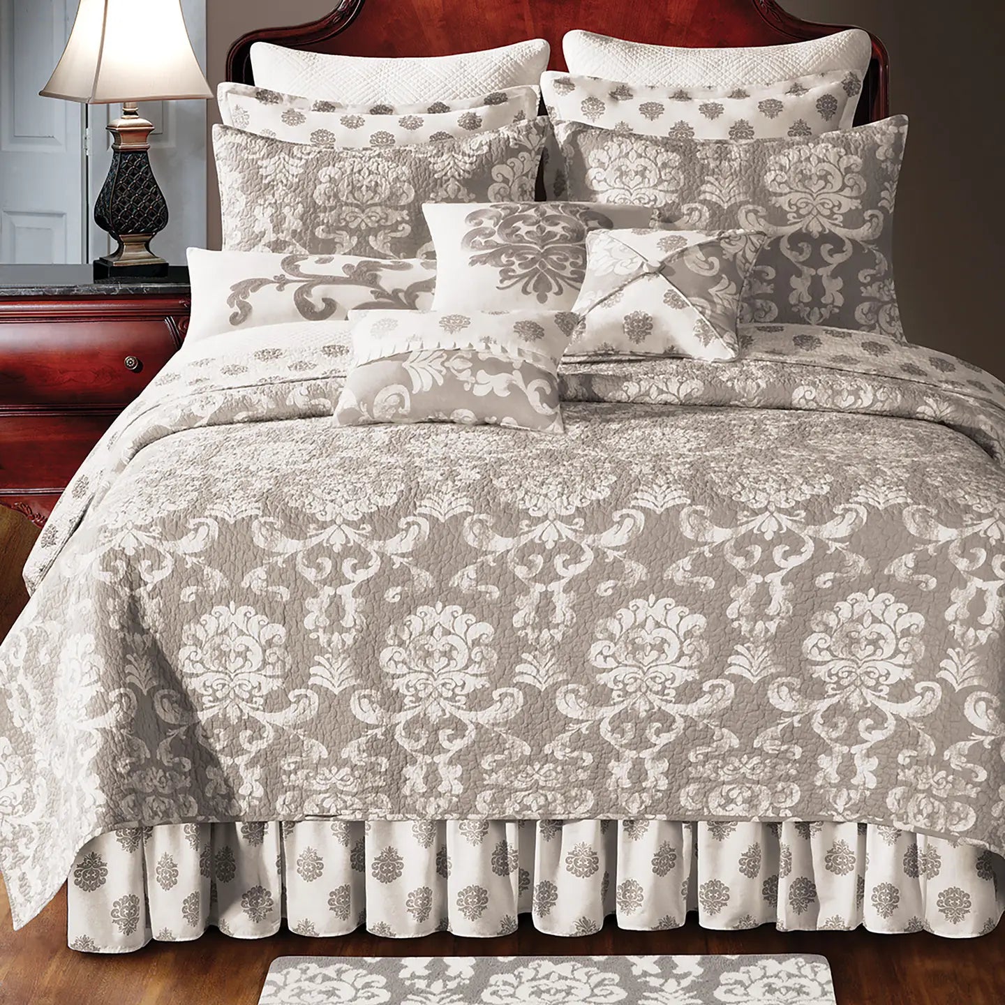Providence Damask Quilt full/queen