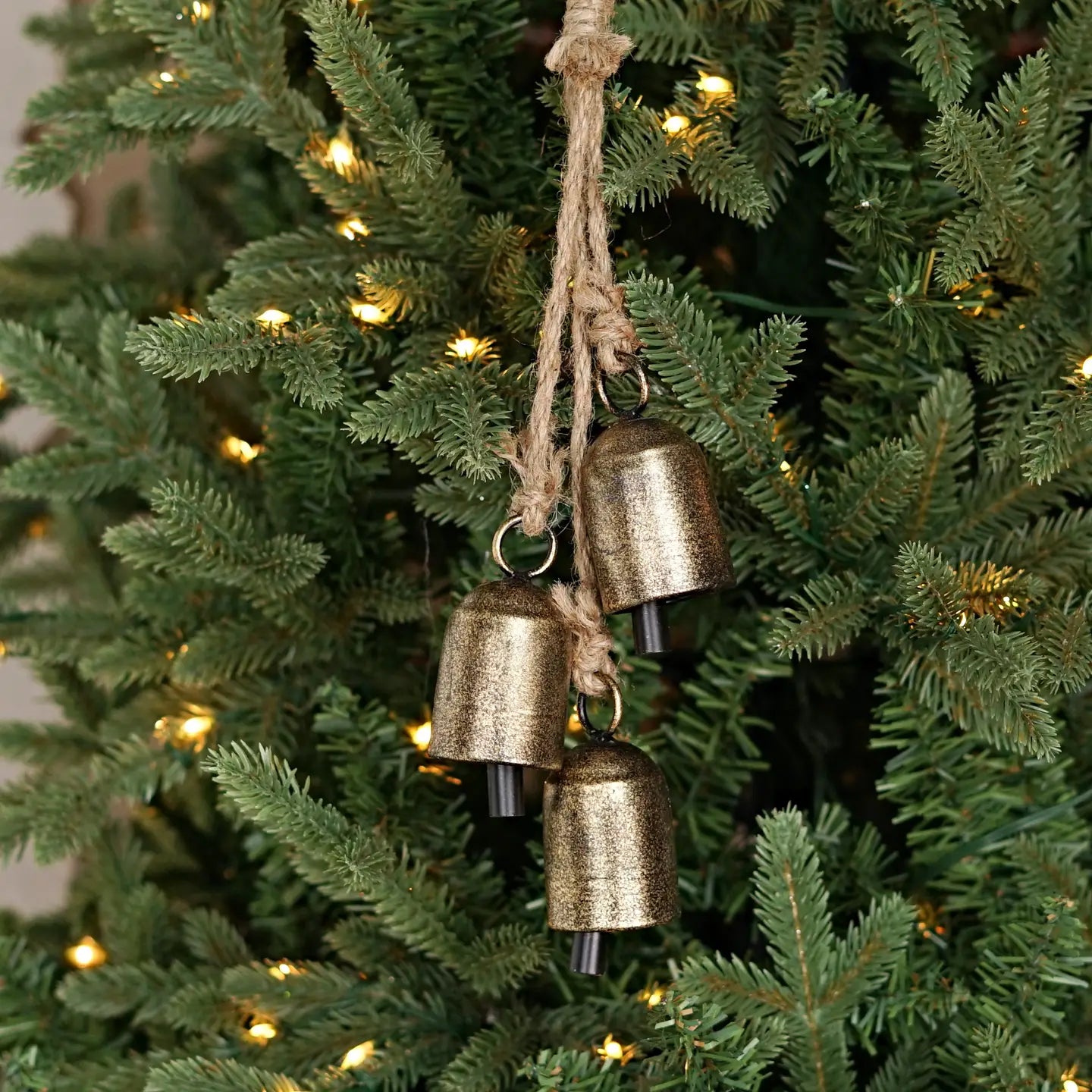 13inL Swiss Cowbell Cluster-Brushed Gold-3pcs 3Lx1.5